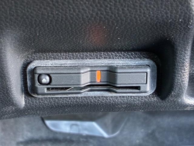 ヴェゼル ｅ：ＨＥＶＺ　ブラインドスポットインフォメーション　	ハンズフリーアクセスパワーテールゲート（予約クローズ機能付）　	親水／ヒーテッドドアミラー＋熱線入りフロントウインドウ＋前席シートヒータ（22枚目）