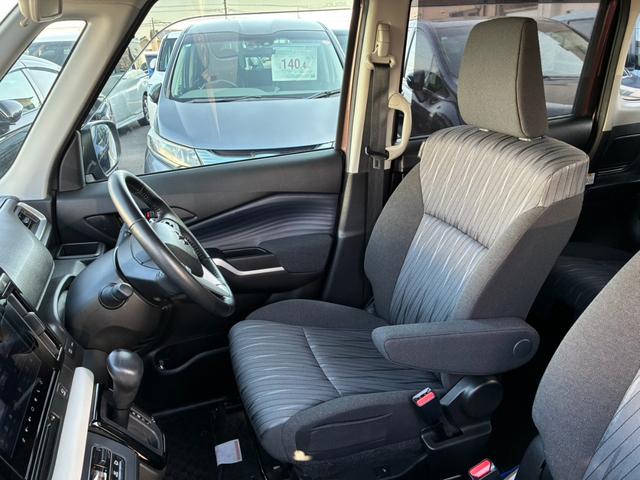 ソリオ ハイブリッドＭＺ　軽自動車　ＨＹＢＲＩＤＭＺ全方位モニター付メモリーナビ装着車　デュアルカメラブレーキサポート　運転席・助手席・サイド・カーテン（18枚目）