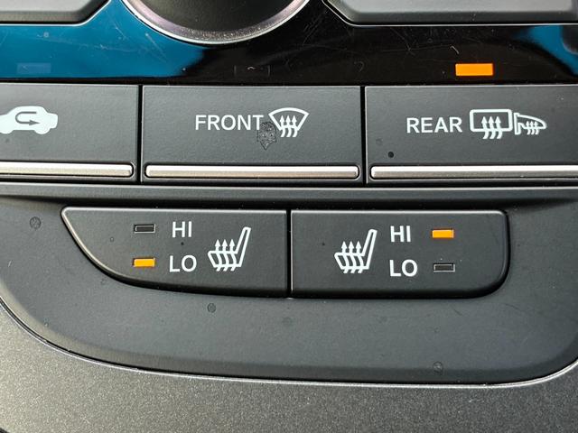フリード Ｇ・ホンダセンシング　リア両側パワースライドドア　センターテーブル　オートリトラミラー　	Ｃパッケージ　ＥＴＣ車載器（ナビ連動）　運転席＋助手席シートヒーター　ロールサンシェード（14枚目）