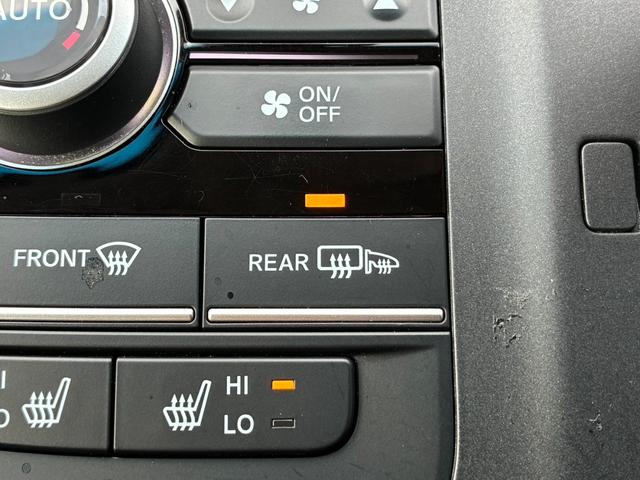 フリード Ｇ・ホンダセンシング　リア両側パワースライドドア　センターテーブル　オートリトラミラー　	Ｃパッケージ　ＥＴＣ車載器（ナビ連動）　運転席＋助手席シートヒーター　ロールサンシェード（15枚目）