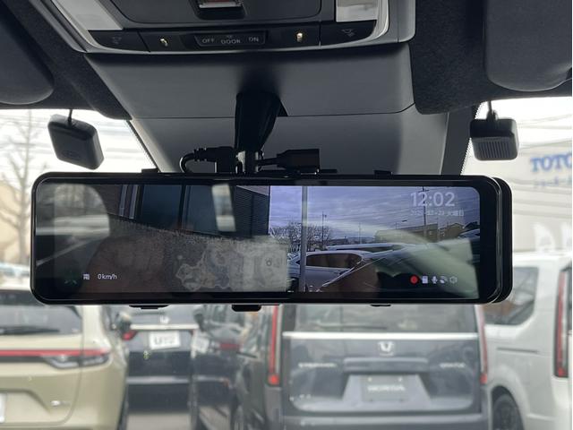 ステップワゴン ｅ：ＨＥＶスパーダ　純正１１．４インチナビ　ルームミラー型ドライブレコーダー　ＥＴＣ　バックカメラ（17枚目）