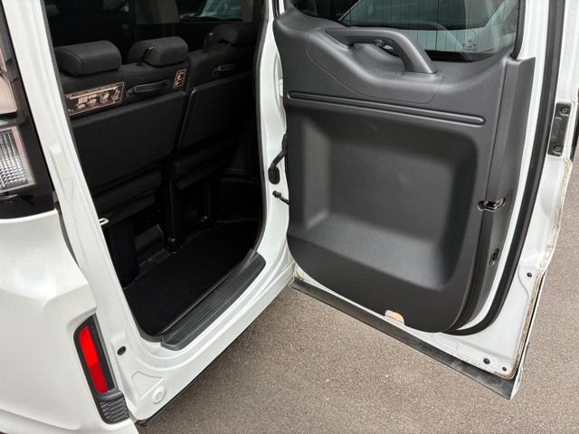 ステップワゴンスパーダ ｅ：ＨＥＶスパーダＧホンダセンシング　愛知県西三河エリア限定　わくわくゲート　フロント・フルオートエアコンディショナー＋リア・マニュアルクーラー　ナビ装着用スペシャルパッケージ＋ＥＴＣ２．０車載器（ナビ連動）　	ＦＡＢＴＥＣＴ（撥水撥油シ（20枚目）