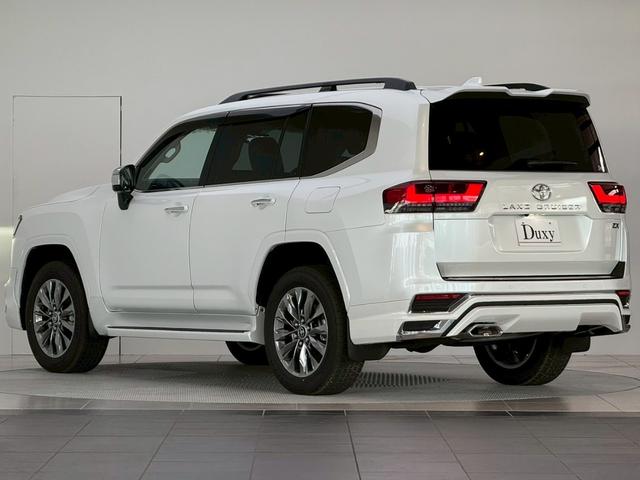 TOYOTA LAND CRUISER ZX | 2025 | PEARL WHITE | 15 km