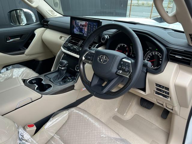 ランドクルーザー ＺＸ　【ディーゼル車！】　内装ベージュ　１２．３型ＪＢＬプレミアサウンド　サンルーフ　パノラミックビューモニター　寒冷地仕様　ブラインドスポットモニター　ＥＴＣ２．０　パワーバックドア　純正２０インチアルミ（38枚目）