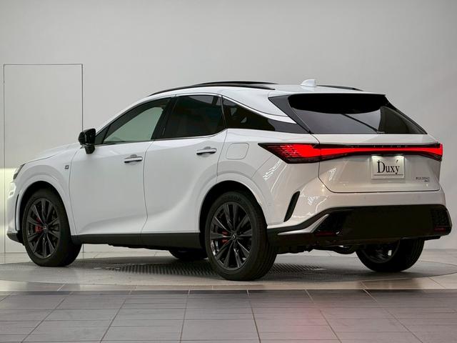 ＲＸ ＲＸ３５０　Ｆスポーツ　【マークレビンソン】　内装レッド　１４型コネクトナビ　パノラマルーフ　デジタルミラー　オレンジキャリパー　置くだけ充電　ドライブレコーダー　チームメイト　ＰＶＭ　ＢＳＭ　パワーバックドア　純正２１ＡＷ（10枚目）