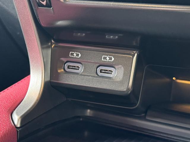 ＲＸ ＲＸ３５０　Ｆスポーツ　【マークレビンソン】　内装レッド　１４型コネクトナビ　パノラマルーフ　デジタルミラー　オレンジキャリパー　置くだけ充電　ドライブレコーダー　チームメイト　ＰＶＭ　ＢＳＭ　パワーバックドア　純正２１ＡＷ（61枚目）