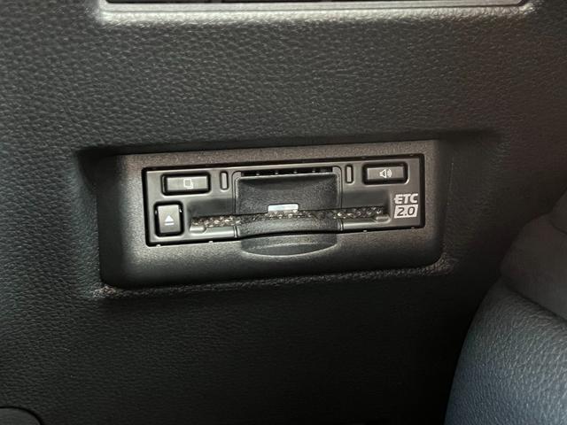 ランドクルーザー２５０ ＶＸ　【内装ブラック】１２．３型コネクトナビ　角目ヘッドライト　デジタルインナーミラー　サンルーフ　パノラミックビューモニター　ブラインドスポットモニター　パワーシート　ＨＤＭＩ　純正１８ＡＷ　ＥＴＣ２．０（64枚目）