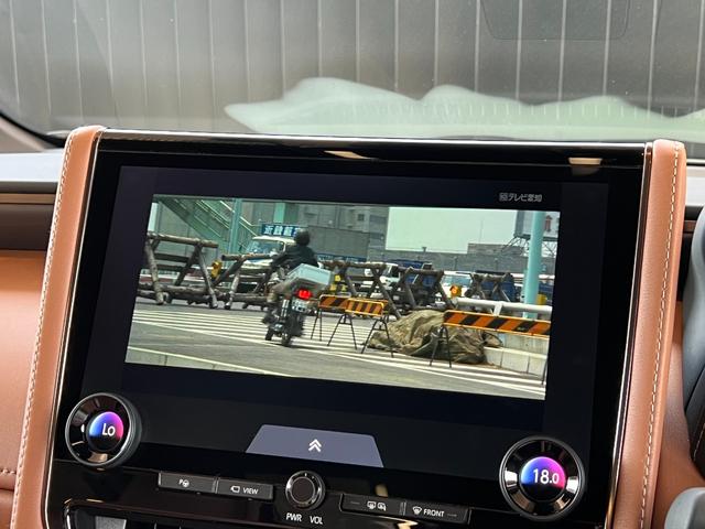 ヴェルファイアハイブリッド Ｚ　プレミア　【ハイブリッド車】内装ブラウン　１４インチコネクトナビ　デジタルインナーミラー　左右独立ムーンルーフ　カラーヘッドアップディスプレイ　チームメイト　スペアタイヤ　ＰＶＭ　ＢＳＭ　ＨＤＭＩ　純正１９ＡＷ（50枚目）