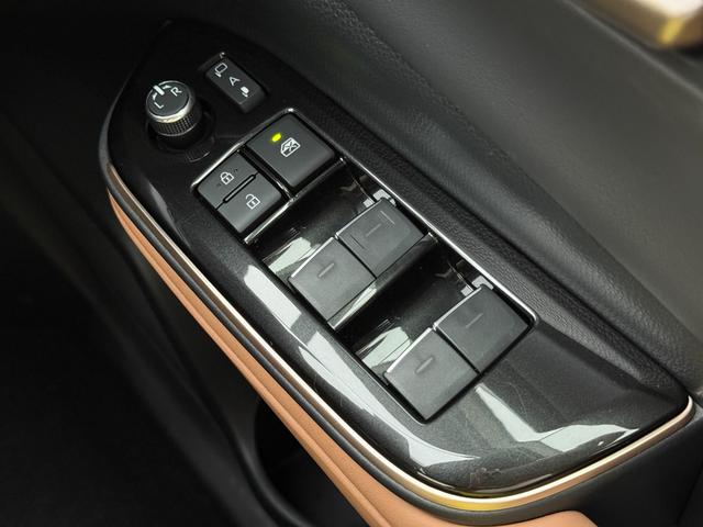 クラウンスポーツ Ｚ　【内装ブラウン】１２．３インチコネクトナビ　パノラミックビューモニター　ブラインドスポットモニター　シートヒーター＆ベンチレーション　パワーバックドア　ステアリングヒーター　ＥＴＣ２．０　純正２１ＡＷ（62枚目）
