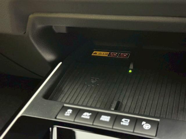 カローラクロス ハイブリッド　Ｚ　【パノラマルーフ付き】　　１０．５インチコネクトナビ　パノラミックビューモニター　ブラインドスポットモニター　置くだけ充電　ステアリングヒーター　アクセサリーコンセント　パワーバックドア　純正１８ＡＷ（62枚目）