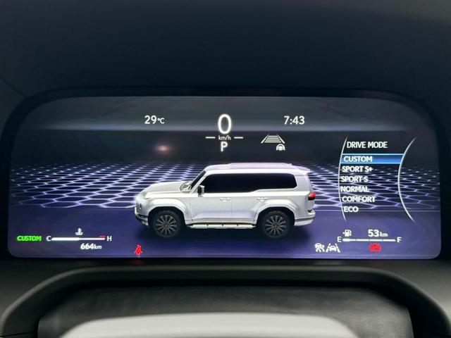 ＧＸ ＧＸ５５０　バージョンＬ　【マークレビンソン＆モデリスタエアロ付】内装ブラウン　リヤスポイラー　デジタルインナーミラー　ドラレコ　１４型コネクトナビ　パノラマルーフ　クールボックス　ＰＶＭ　ＢＳＭ　ヒッチメンバー　純正２２ＡＷ（50枚目）