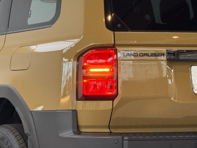 ランドクルーザー250 ZXファーストエディション 【ファーストエディション!】 内装ブラウン 丸目ヘッドライト 12.3インチJBLコネクトナビ チームメイト デジタルインナーミラー サンルーフ ヒッチメンバー 置き充電 シートメモリー 純正18AW(29枚目)