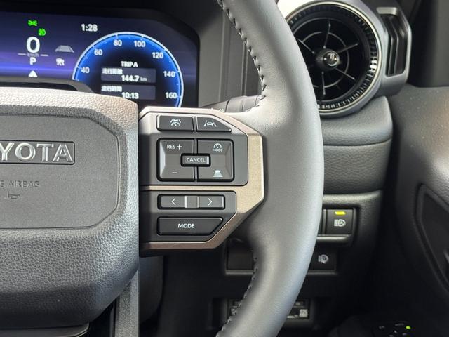 ランドクルーザー250 ZXファーストエディション 【ファーストエディション!】 内装ブラウン 丸目ヘッドライト 12.3インチJBLコネクトナビ チームメイト デジタルインナーミラー サンルーフ ヒッチメンバー 置き充電 シートメモリー 純正18AW(51枚目)