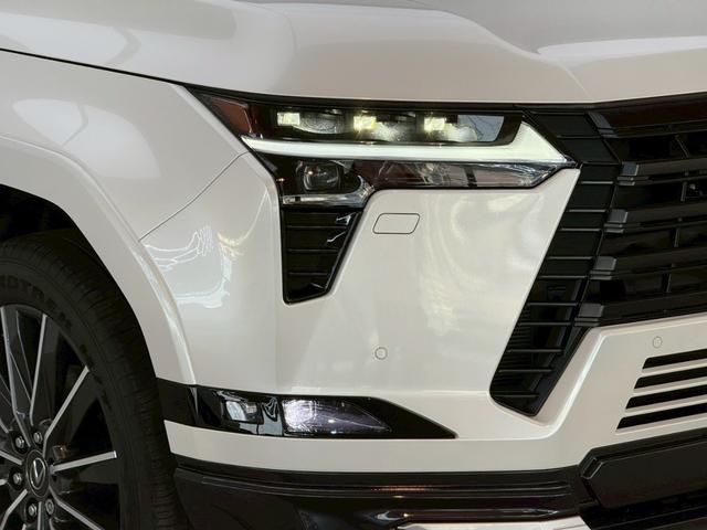 ＧＸ ＧＸ５５０　バージョンＬ　【ＭＯＤＥＬＬＩＳＴＡエアロ付】　内装ブラウン　１４インチコネクトナビ　パノラマルーフ　デジタルインナーミラー　前後ドラレコ　クールボックス　置くだけ充電　ＰＶＭ　ＢＳＭ　ＨＤＭＩ　純正２２インチＡＷ（18枚目）