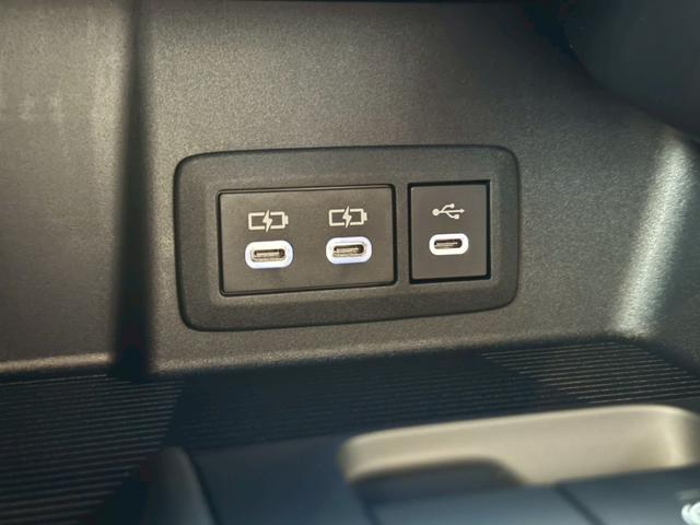 ハリアーハイブリッド Ｇ　【改モデル】内装ブラック　１２．３型コネクトナビ　パノラミックビューモニター　ブラインドスポットモニター　デジタルインナーミラー　前席シートヒーター　パワーバックドア　ＥＴＣ２．０　純正１８インチＡＷ（61枚目）