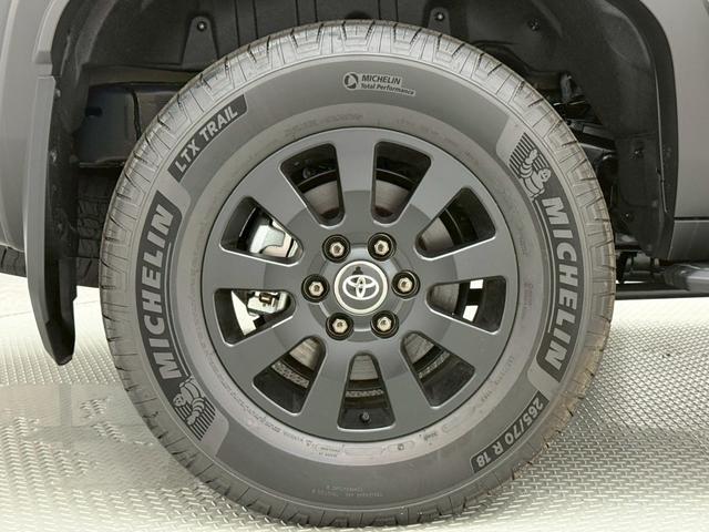 ランドクルーザー250 ZXファーストエディション 【ファーストエディション】 内装ブラウン 丸目ヘッドライト 12.3インチJBLコネクトナビ チームメイト  デジタルインナーミラー サンルーフ 電動デフロック 置き充電 シートメモリー 純正18AW(38枚目)