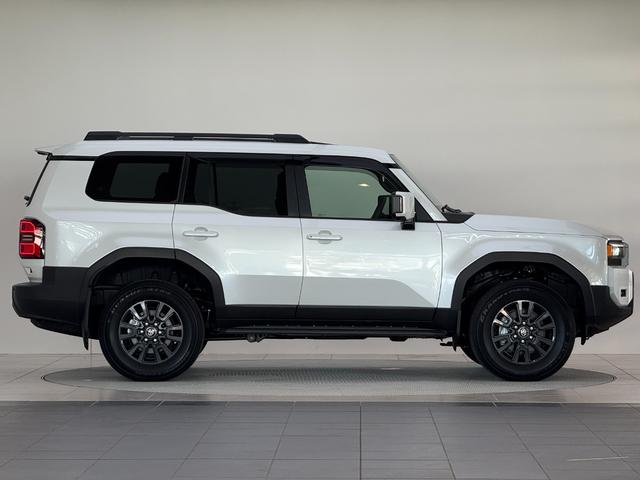 ランドクルーザー250 VX 【内装ブラック】12.3型コネクトナビ 角目ヘッドライト デジタルインナーミラー サンルーフ パノラミックビューモニター ブラインドスポットモニター パワーシート HDMI 純正18AW ETC2.0(7枚目)