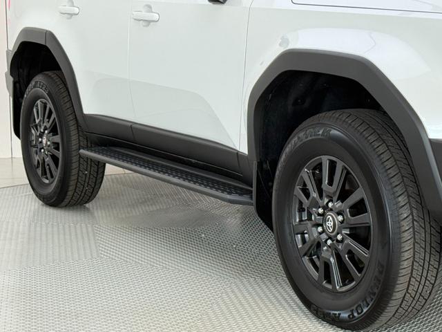 ランドクルーザー250 VX 【内装ブラック】12.3型コネクトナビ 角目ヘッドライト デジタルインナーミラー サンルーフ パノラミックビューモニター ブラインドスポットモニター パワーシート HDMI 純正18AW ETC2.0(15枚目)