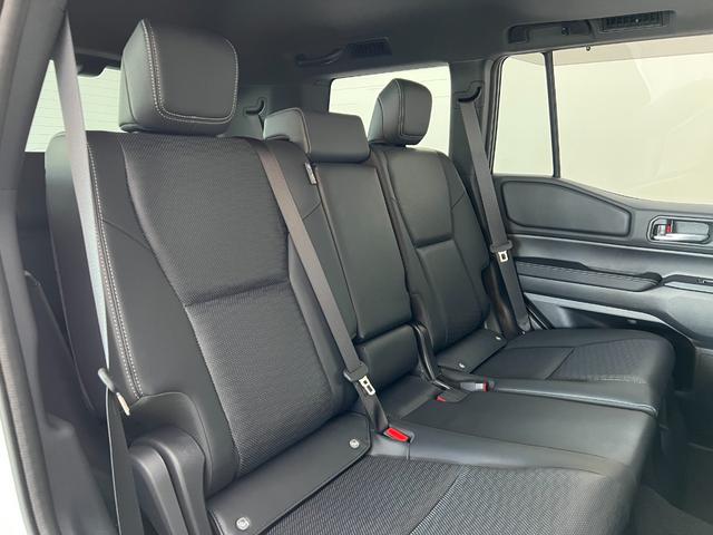 ランドクルーザー250 VX 【内装ブラック】12.3型コネクトナビ 角目ヘッドライト デジタルインナーミラー サンルーフ パノラミックビューモニター ブラインドスポットモニター パワーシート HDMI 純正18AW ETC2.0(38枚目)