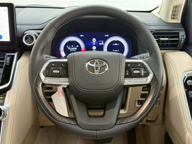 トヨタ ランドクルーザー ZX 【改良型モデル】 内装ベージュ