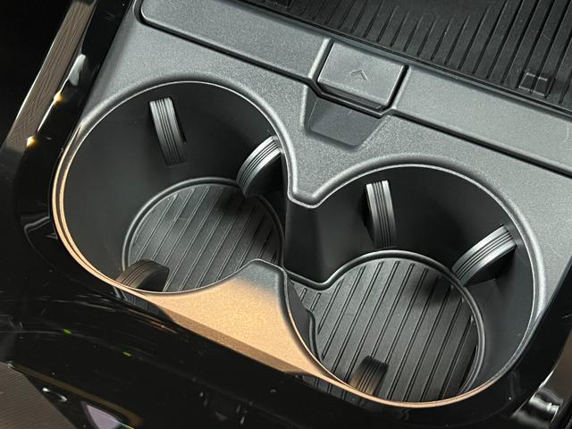 プリウス Z 【デジタルインナーミラー付き】  12.3インチコネクテッドナビ ドライブレコーダー パノラミックビューモニター ブラインドスポットモニター パワーバックドア ETC2.0 置くだけ充電 純正19AW(60枚目)