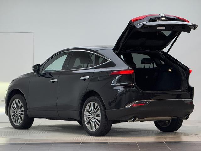 ハリアーハイブリッド Z 【内装ブラック】  12.3インチJBLプレミアムサウンド パノラミックビューモニター ブラインドスポットモニター デジタルミラー オートマチックハイビーム USB端子 パワーバックドア 純正19AW(16枚目)