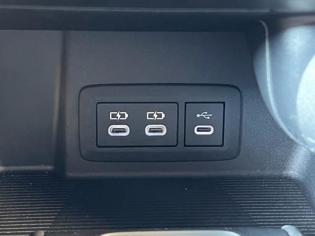 ハリアーハイブリッド Z 【内装ブラック】  12.3インチJBLプレミアムサウンド パノラミックビューモニター ブラインドスポットモニター デジタルミラー オートマチックハイビーム USB端子 パワーバックドア 純正19AW(62枚目)