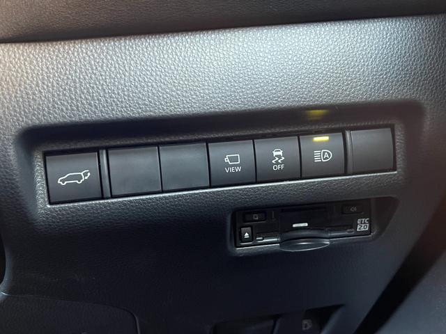 ハリアーハイブリッド Z 【内装ブラック】  12.3インチJBLプレミアムサウンド パノラミックビューモニター ブラインドスポットモニター デジタルミラー オートマチックハイビーム USB端子 パワーバックドア 純正19AW(66枚目)