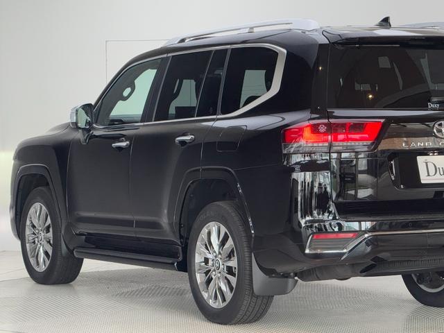 ランドクルーザー ＺＸ　【内装ブラック】１２．３インチＪＢＬプレミアムサウンド　リアエンターテイメントシステム　空気圧センサー　ムーンルーフ　パノラミックビューモニター　ブラインドスポットモニター　ＥＴＣ２．０　純正２０ＡＷ（34枚目）