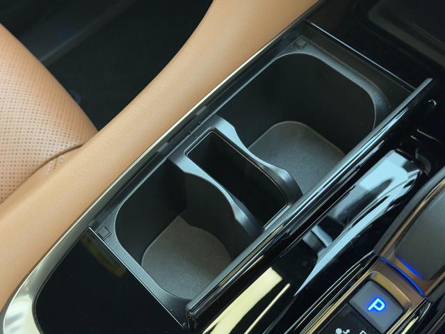 ヴェルファイアハイブリッド Ｚ　プレミア　【モデリスタエアロ＆後席モニター付き】　内装ブラウン　１４型コネクトナビ　デジタルミラー　左右独立ムーンルーフ　カラーヘッドアップディスプレイ　チームメイト　スペアタイヤ　ＰＶＭ　ＢＳＭ　純正１９ＡＷ（59枚目）