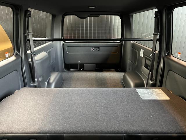 ハイエースバン ロングスーパーGL ダークプライムS 【ディーゼル車】 デジタルインナーミラー付き パノラミックビューモニター対応 両側電動パワースライドドア LEDヘッドライト AC100V プッシュスタート 20th記念スカッフプレート 純正15AW(69枚目)