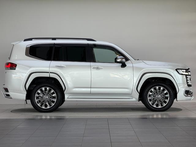 ランドクルーザー ＺＸ　【改良型モデル＆ＴＺデジタルミラー付き】　内装ベージュ　モデリスタエアロ　ＪＢＬ１２．３インチプレミアムサウンド　リアエンターテイメントシステム　ブラックルーフレール　ＥＴＣ２．０　純正２０インチＡＷ（7枚目）