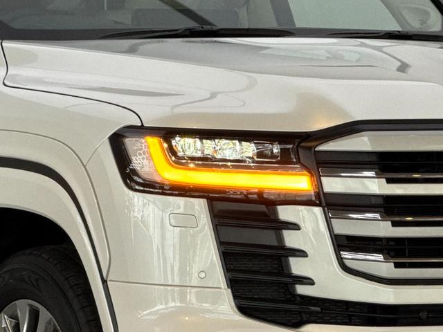 ランドクルーザー ＺＸ　【改良型モデル＆ＴＺデジタルミラー付き】　内装ベージュ　モデリスタエアロ　ＪＢＬ１２．３インチプレミアムサウンド　リアエンターテイメントシステム　ブラックルーフレール　ＥＴＣ２．０　純正２０インチＡＷ（19枚目）