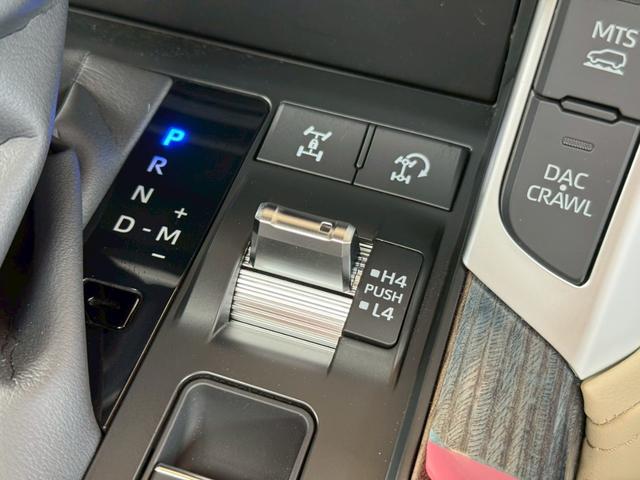 ランドクルーザー ＺＸ　【改良型モデル＆ＴＺデジタルミラー付き】　内装ベージュ　モデリスタエアロ　ＪＢＬ１２．３インチプレミアムサウンド　リアエンターテイメントシステム　ブラックルーフレール　ＥＴＣ２．０　純正２０インチＡＷ（61枚目）