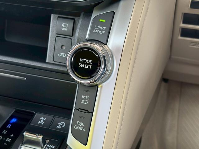 ランドクルーザー ＺＸ　【改良型モデル＆ＴＺデジタルミラー付き】　内装ベージュ　モデリスタエアロ　ＪＢＬ１２．３インチプレミアムサウンド　リアエンターテイメントシステム　ブラックルーフレール　ＥＴＣ２．０　純正２０インチＡＷ（62枚目）