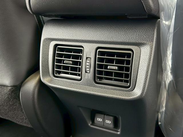 ハリアーハイブリッド Ｇ　【改モデル】　内装ブラック　１２．３インチコネクトナビ　パノラミックビューモニター　ブラインドスポットモニター　デジタルインナーミラー　前席シートヒーター　パワーバックドア　ＥＴＣ２．０　純正１８ＡＷ（71枚目）