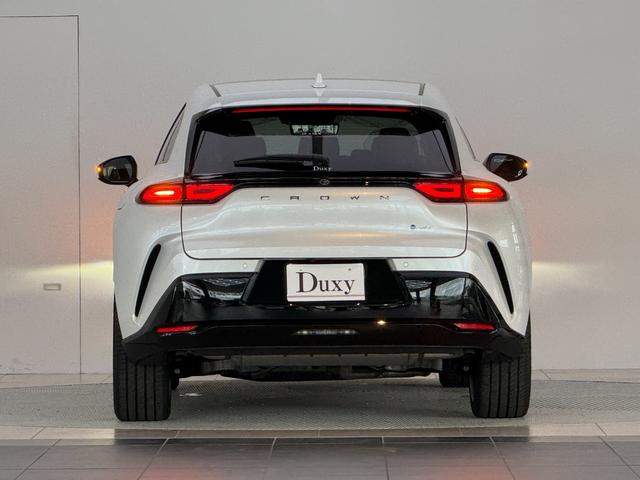 クラウンスポーツ Ｚ　【内装ブラウン】　１２．３型コネクトナビ　パノラミックビューモニター　ブラインドスポットモニター　パノラマルーフ　レーダークルーズコントロール　パワーバックドア　ステリングヒーター　純正２１インチＡＷ（13枚目）