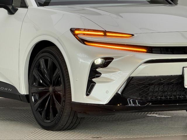 クラウンスポーツ Ｚ　【内装ブラウン】　１２．３型コネクトナビ　パノラミックビューモニター　ブラインドスポットモニター　パノラマルーフ　レーダークルーズコントロール　パワーバックドア　ステリングヒーター　純正２１インチＡＷ（18枚目）