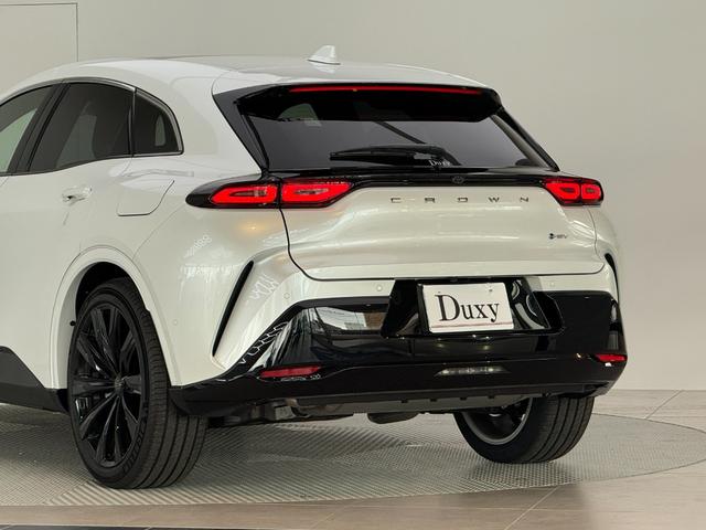 クラウンスポーツ Ｚ　【内装ブラウン】　１２．３型コネクトナビ　パノラミックビューモニター　ブラインドスポットモニター　パノラマルーフ　レーダークルーズコントロール　パワーバックドア　ステリングヒーター　純正２１インチＡＷ（25枚目）