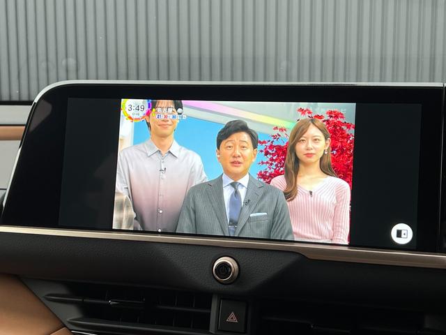 クラウンスポーツ Ｚ　【内装ブラウン】　１２．３型コネクトナビ　パノラミックビューモニター　ブラインドスポットモニター　パノラマルーフ　レーダークルーズコントロール　パワーバックドア　ステリングヒーター　純正２１インチＡＷ（54枚目）