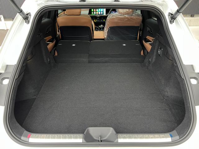 クラウンスポーツ Ｚ　【内装ブラウン】　１２．３型コネクトナビ　パノラミックビューモニター　ブラインドスポットモニター　パノラマルーフ　レーダークルーズコントロール　パワーバックドア　ステリングヒーター　純正２１インチＡＷ（75枚目）