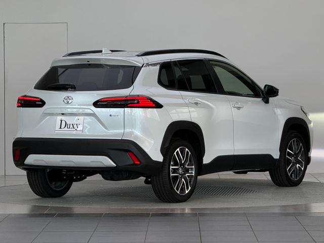 カローラクロス ハイブリッド Z 【パノラマルーフ付き】 10.5インチコネクトナビ パノラミックビューモニター ブラインドスポットモニター 置くだけ充電 ステアリングヒーター アクセサリーコンセント パワーバックドア 純正18AW(11枚目)