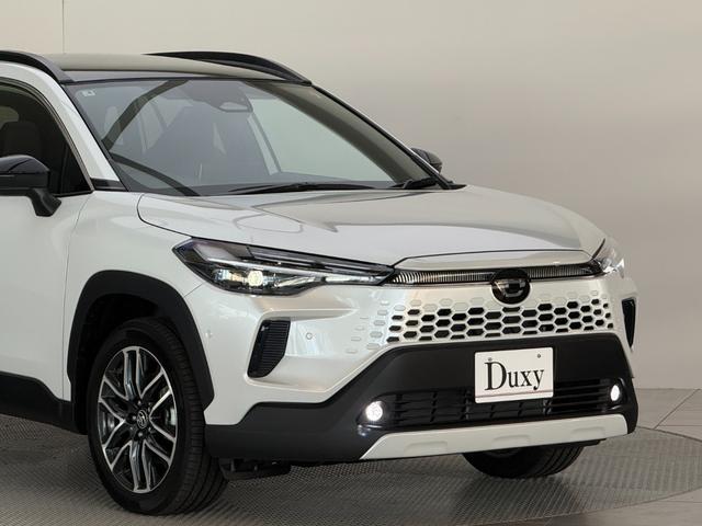 カローラクロス ハイブリッド Z 【パノラマルーフ付き】 10.5インチコネクトナビ パノラミックビューモニター ブラインドスポットモニター 置くだけ充電 ステアリングヒーター アクセサリーコンセント パワーバックドア 純正18AW(15枚目)