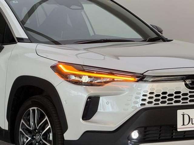 カローラクロス ハイブリッド Z 【パノラマルーフ付き】 10.5インチコネクトナビ パノラミックビューモニター ブラインドスポットモニター 置くだけ充電 ステアリングヒーター アクセサリーコンセント パワーバックドア 純正18AW(19枚目)