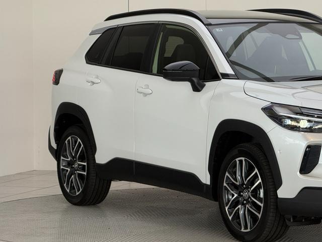 カローラクロス ハイブリッド Z 【パノラマルーフ付き】 10.5インチコネクトナビ パノラミックビューモニター ブラインドスポットモニター 置くだけ充電 ステアリングヒーター アクセサリーコンセント パワーバックドア 純正18AW(34枚目)