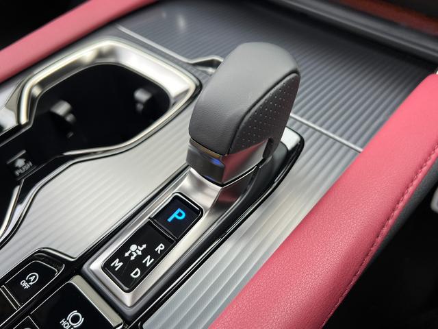 RX RX350 Fスポーツ 【改良後モデル!】 内装レッド 14型コネクトナビ パノラマルーフ 輻射ヒータ デジタルインナーミラー オレンジキャリパー 12.3TFTメーター 寒冷地 ドラレコ 置充電 ルーフレール 純正21AW(64枚目)