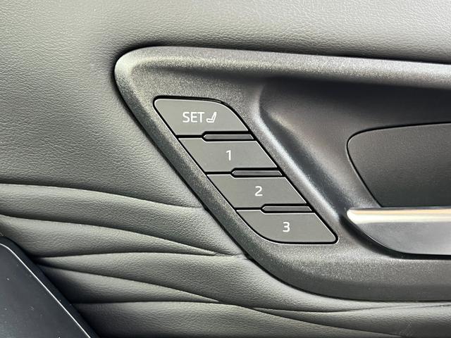 アルファード Z 【ユニバーサルステップ付】 14型コネクトナビ 左右独立ムーンルーフ デジタルミラー トヨタチームメイト パノラミックビューモニター ブラインドスポットモニター シートヒーター&クーラー 純正18AW(65枚目)