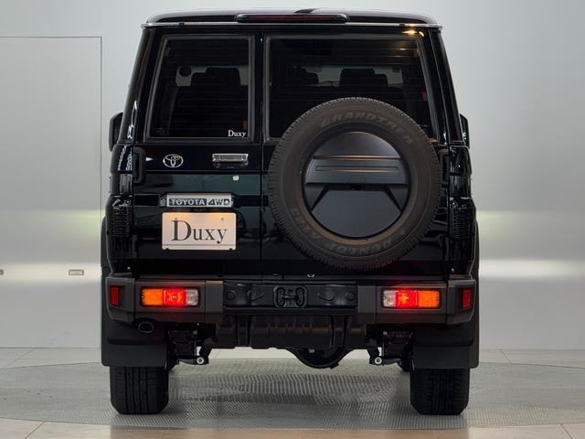 ランドクルーザー70 AX 【ナビ付き車両】 丸目ヘッドライト バックモニター内臓インナーミラー 電動デフロック 背面タイヤ リモコンキー ヒルスタートアシストコントロール ダウンヒルスタートコントロール 純正16インチAW(5枚目)