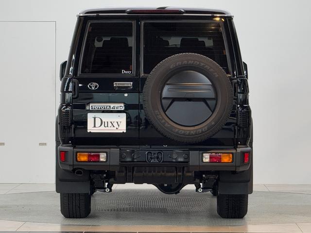 ランドクルーザー70 AX 【ナビ付き車両】 丸目ヘッドライト バックモニター内臓インナーミラー 電動デフロック 背面タイヤ リモコンキー ヒルスタートアシストコントロール ダウンヒルスタートコントロール 純正16インチAW(13枚目)