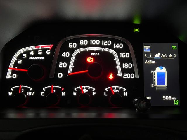 ランドクルーザー70 AX 【ナビ付き車両】 丸目ヘッドライト バックモニター内臓インナーミラー 電動デフロック 背面タイヤ リモコンキー ヒルスタートアシストコントロール ダウンヒルスタートコントロール 純正16インチAW(48枚目)